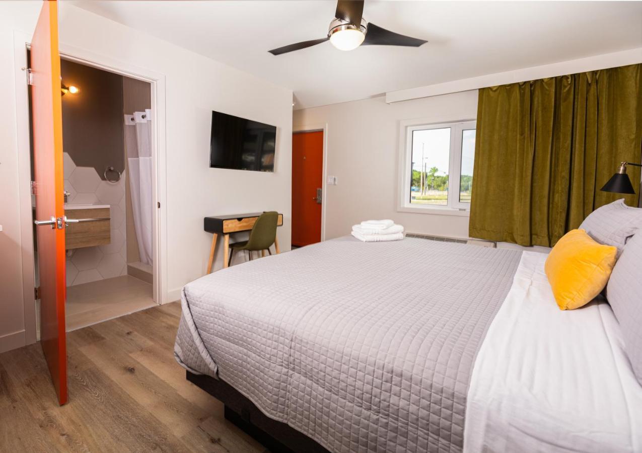 מישיגן סיטי 4411 Inn & Suites מראה חיצוני תמונה