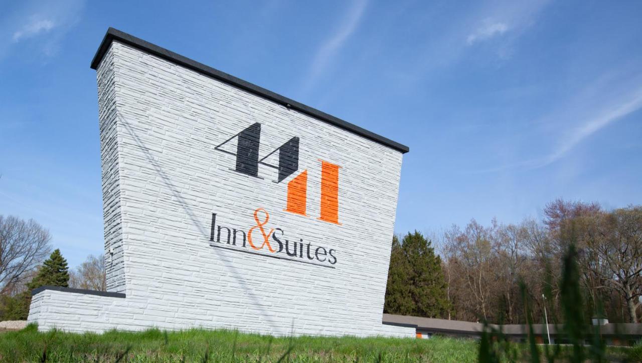 מישיגן סיטי 4411 Inn & Suites מראה חיצוני תמונה